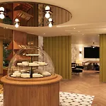 Mercure Paris Ouest Germain 4*