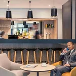 מלון Mercure Paris Ouest Germain
