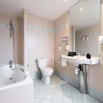 Mercure Paris Ouest Germain מלון 4*
