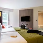 מלון Mercure Paris Ouest Germain סן-ז'רמן-אן-לה