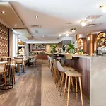 Mercure Paris Ouest Germain 4*