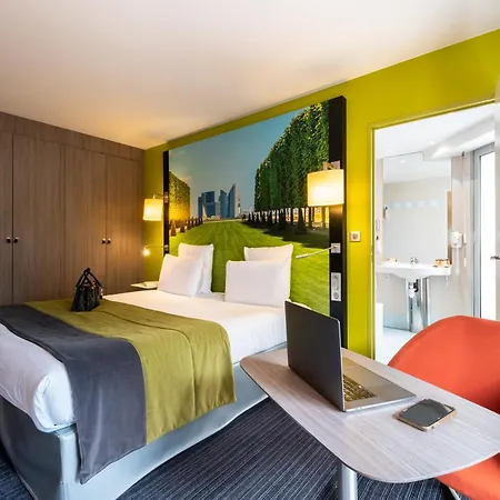 Mercure Paris Ouest Germain 4*