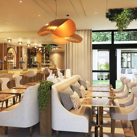 מלון Mercure Paris Ouest Germain 4*