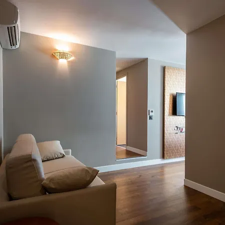 Mercure Paris Ouest Germain Szálloda