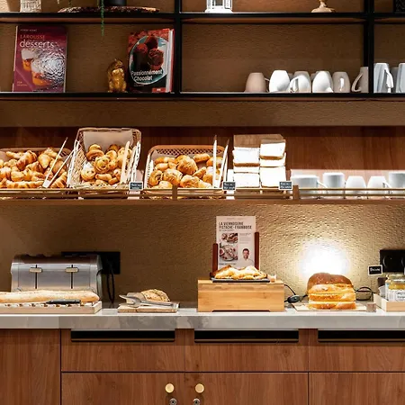 Mercure Paris Ouest Germain 4* サン＝ジェルマン＝アン＝レー