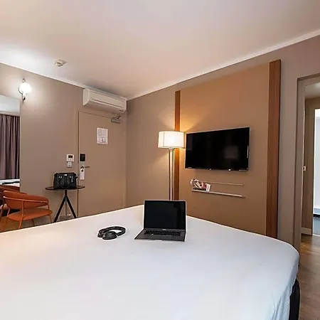 Szálloda Mercure Paris Ouest Germain 4*