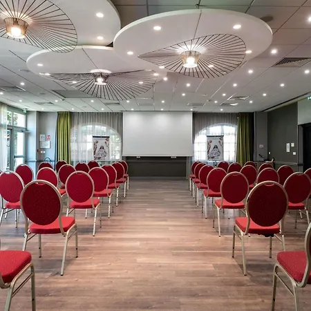 Mercure Paris Ouest Germain 4*