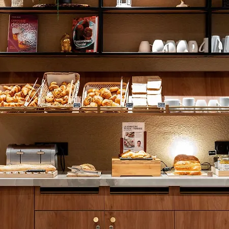 Mercure Paris Ouest Germain Hotel 4*