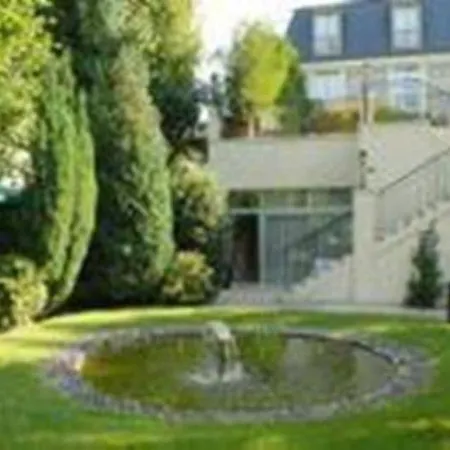 Mercure Paris Ouest Germain 4* סן-ז'רמן-אן-לה