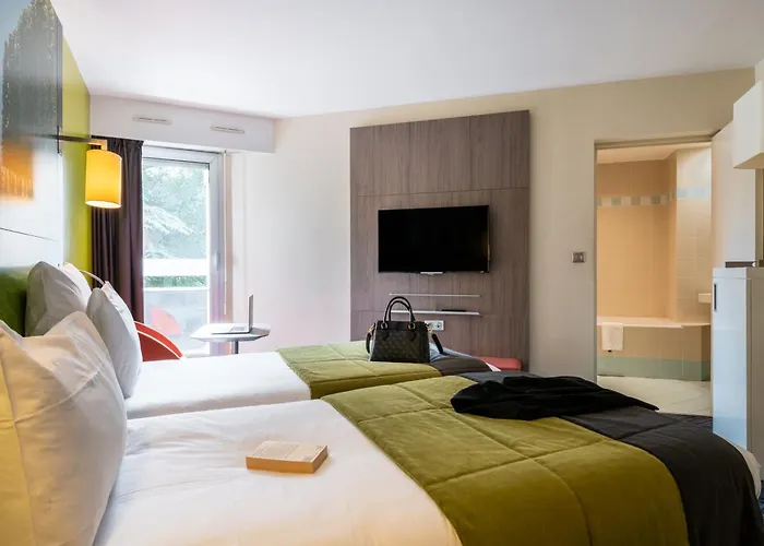 Mercure Paris Ouest Germain ホテル