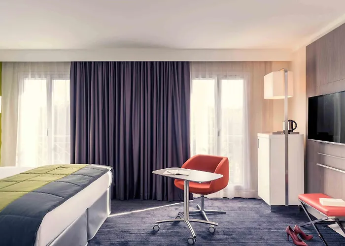 Mercure Paris Ouest Germain 4*
