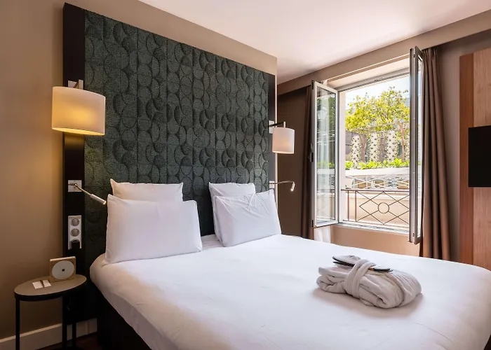 Mercure Paris Ouest Germain Hotel