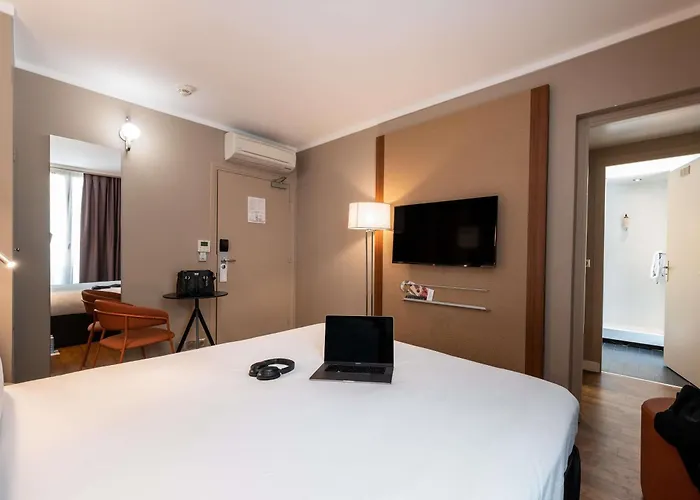 ホテル Mercure Paris Ouest Germain 4*