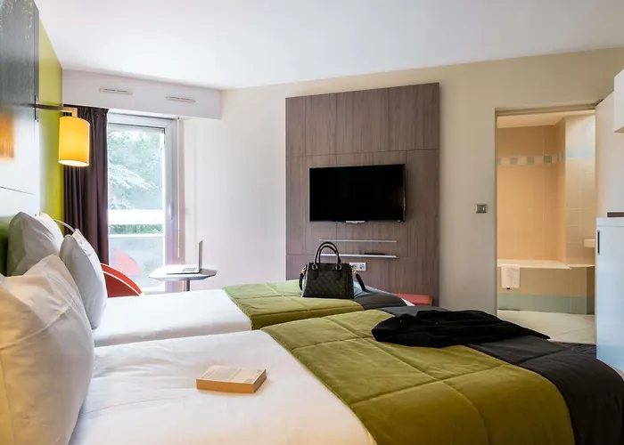 ホテル Mercure Paris Ouest Germain サン＝ジェルマン＝アン＝レー