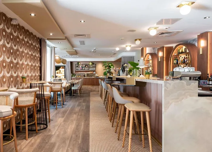 Mercure Paris Ouest Germain 4*