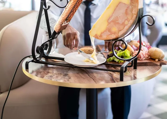ホテル Mercure Paris Ouest Germain サン＝ジェルマン＝アン＝レー
