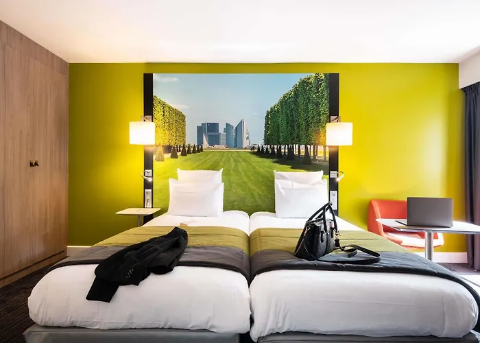 Mercure Paris Ouest Germain 4*
