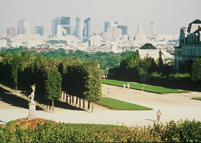ホテル Mercure Paris Ouest Germain 4*