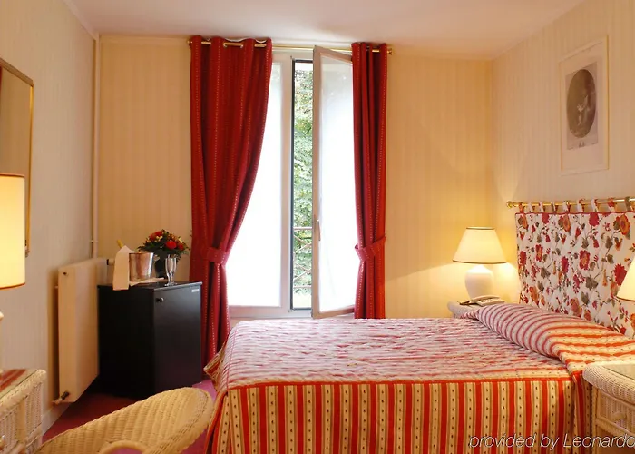 Mercure Paris Ouest Germain ホテル