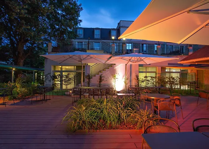 Mercure Paris Ouest Germain 4*